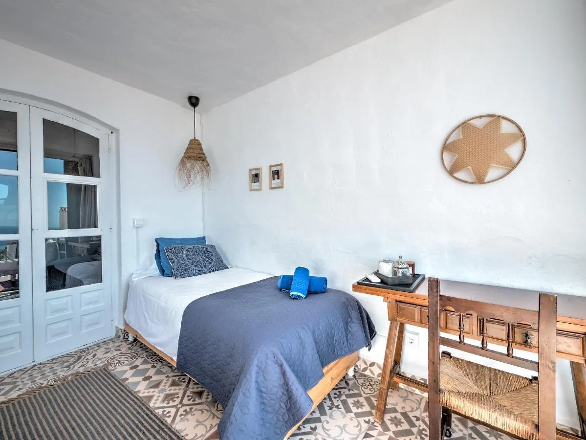 Newly Renovated Apartment In Nerja With Huge Pool