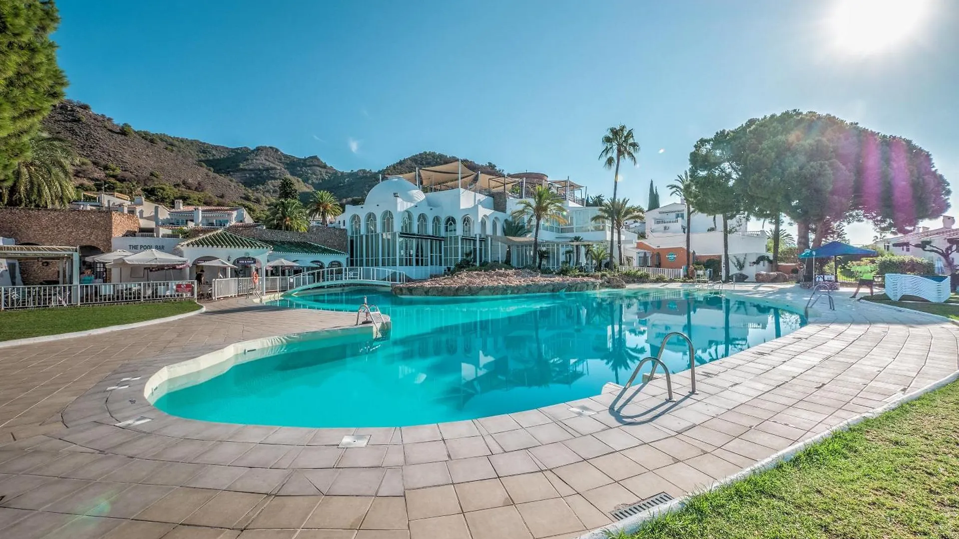 Newly Renovated Apartment In Nerja With Huge Pool