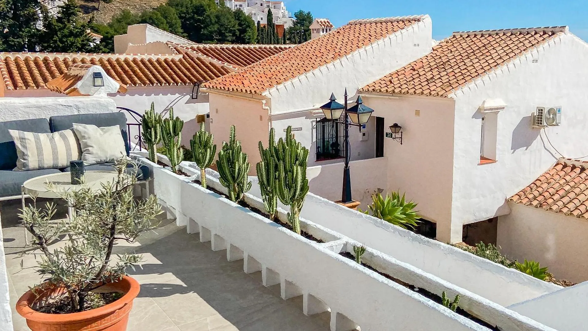Newly Renovated Apartment In Nerja With Huge Pool